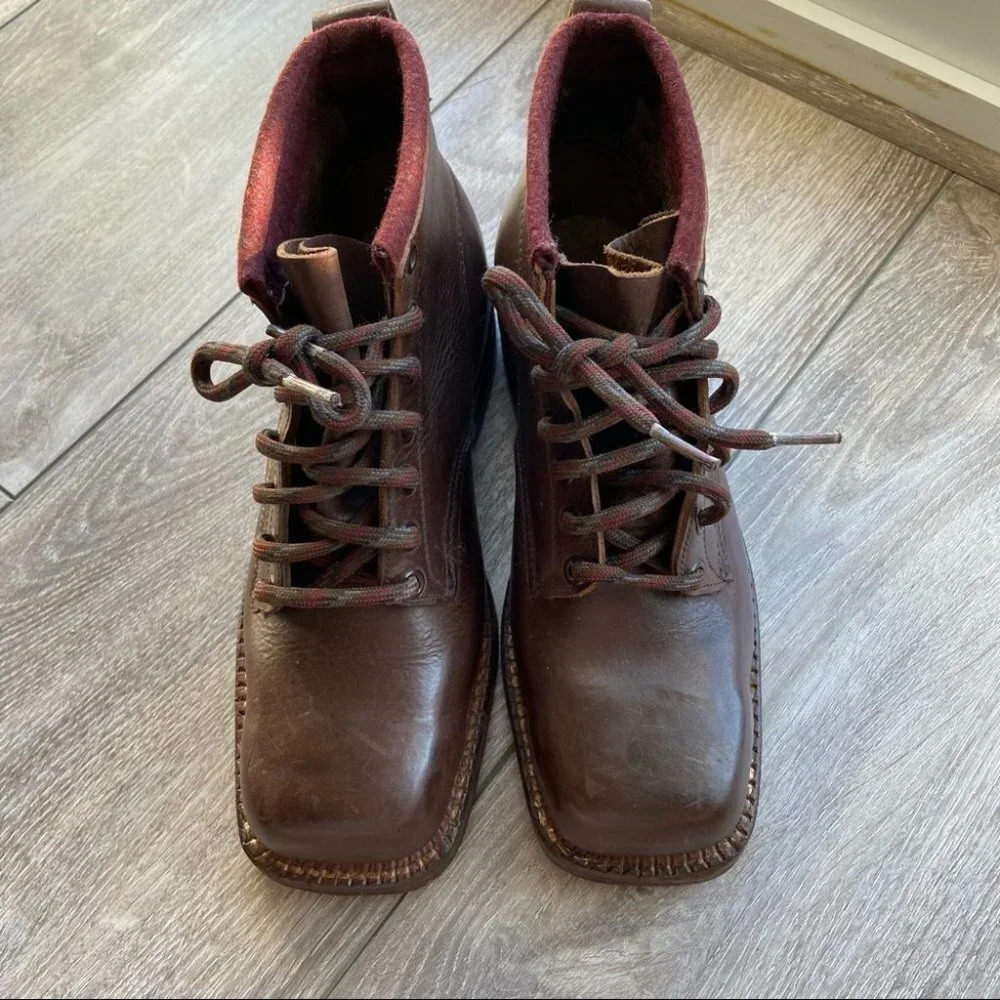 Antique Vintage Square Toe Leather  Ski Boots